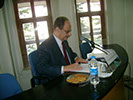 Enerji Profesörü Mustafa Özcan Ültanır Ankara üniversitesinde odasında.